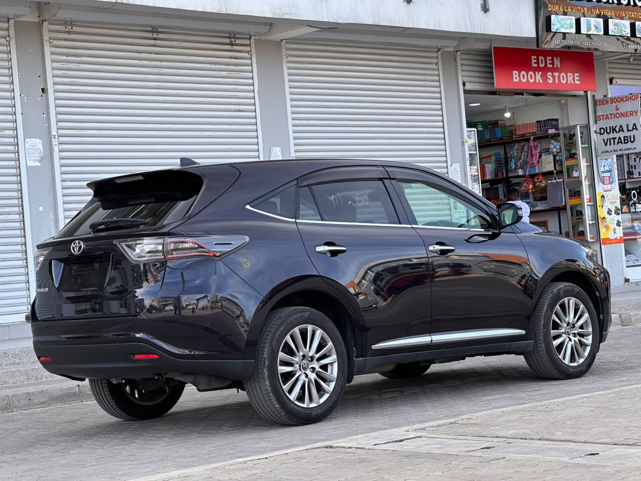 Toyota Harrier Anaconda thumbnail 7
